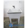 Image 1 : **Shop Sink w/Faucet