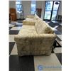 Image 8 : **Vintage Love Seat