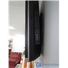Image 4 : **Working Toshiba 36" TV w/Remote and Mount