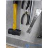 Image 4 : Hammer, Pliers, etc