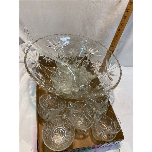 Punch bowl set