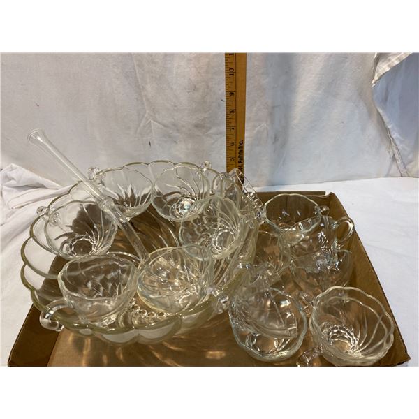 Punch bowl set