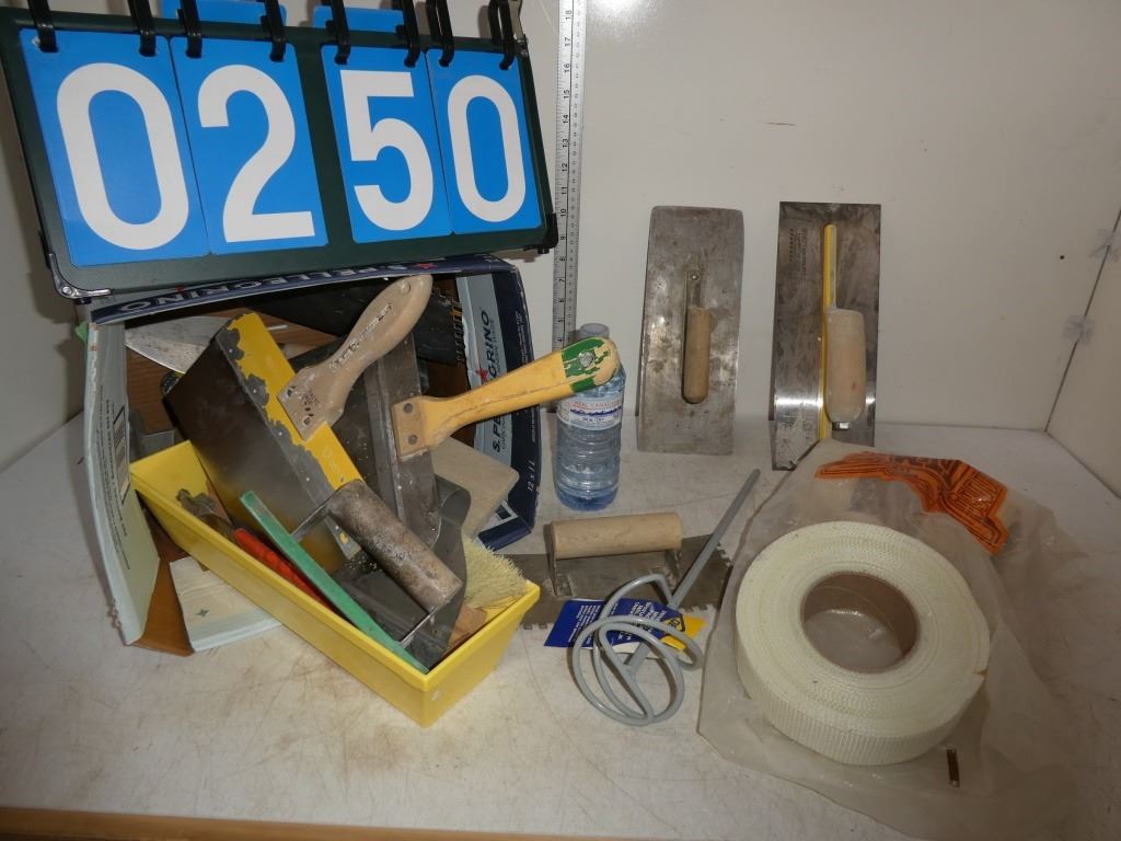 misc drywalling supplies/tools