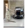 Image 3 : Sunbeam Radiant Control Toaster & Cuisinart Hand Beater