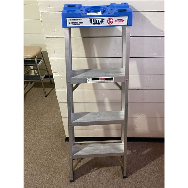 Lite Stepladder