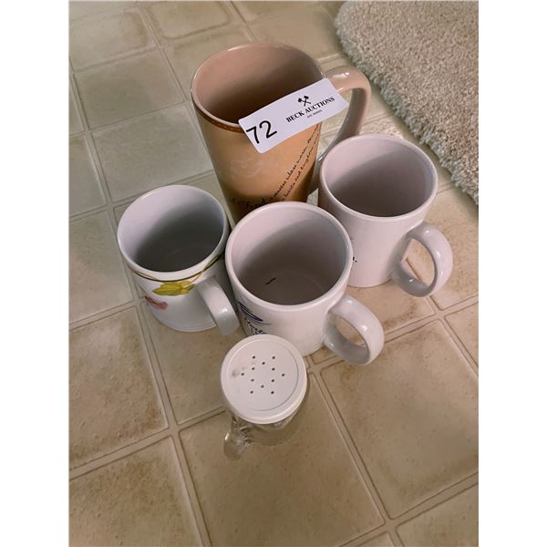 4 Mugs Pepper Shaker