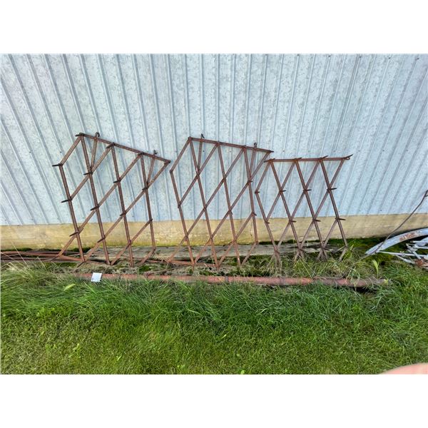 Draw Bar & 5 Diamond Harrows