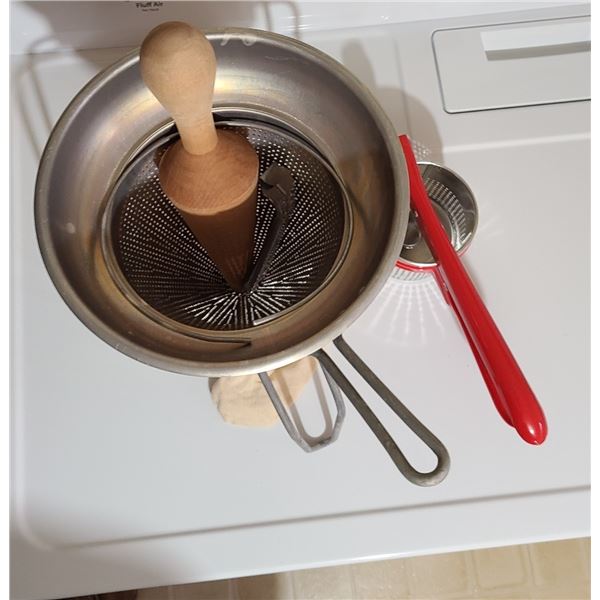 Vintage Food Mill & Juicer