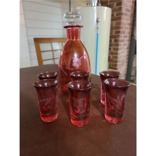Decanter and Shot Glass Set