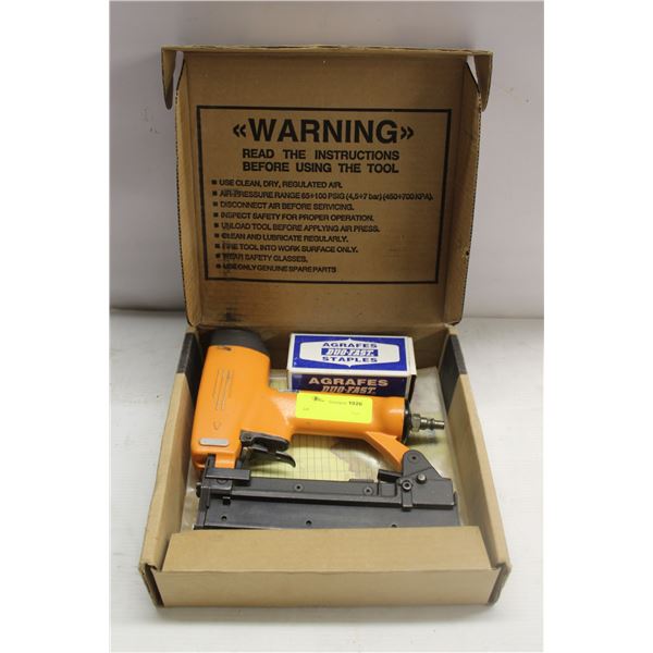 FASCO 877223 STAPLER