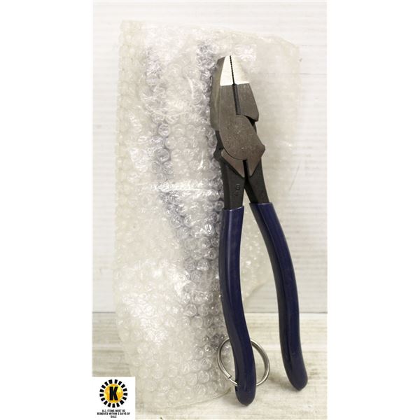 PAIR OF KLEIN TOOLS 9" PLIERS W/TETHER RING