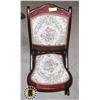 Image 2 : TAPESTRY FOLDING ROCKING CHAIR