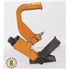 Image 1 : BOSTITCH MODEL M III AIR POWERED FLOORING NAILER