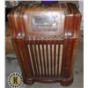 Image 2 : ANTIQUE PHILCO CONSOLE RADIO