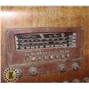 Image 4 : ANTIQUE PHILCO CONSOLE RADIO