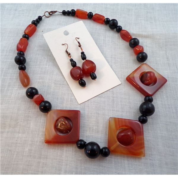Carnelian and Onyx Choker with Earrings