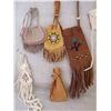 Image 2 : 6 Native American Beaded Leather Pouches
