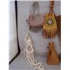 Image 3 : 6 Native American Beaded Leather Pouches