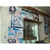 Image 2 : Pin-Up Girls On Walls