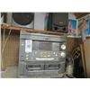 Image 1 : Emerson Stereo & Speakers
