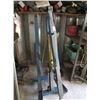 Image 1 : Cummings Blue 2 Ton Engine Hoist