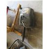 Image 1 : Poulan Pro Chainsaw