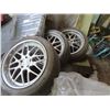 Image 2 : Iconz Custom Rims Low Pro Tires - Set of 4