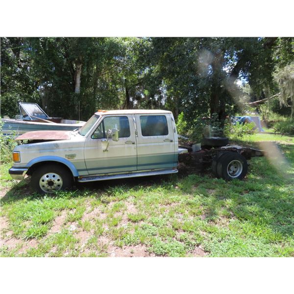 1990 Ford F350 DSL Crew Cab Dually P/U, Gas V-8, w/Unmatched Bed, Nds TLC #2FTJW35G2LCB04089