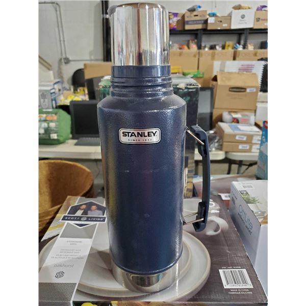 Stanley 1.9L Classic Insulated Flask - Papers still inside flask - OUT OF BOX - SOLD AS IS