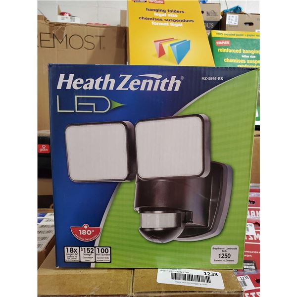 NEW Heath Zenith LED Motion Sensing Outdoor Security Light