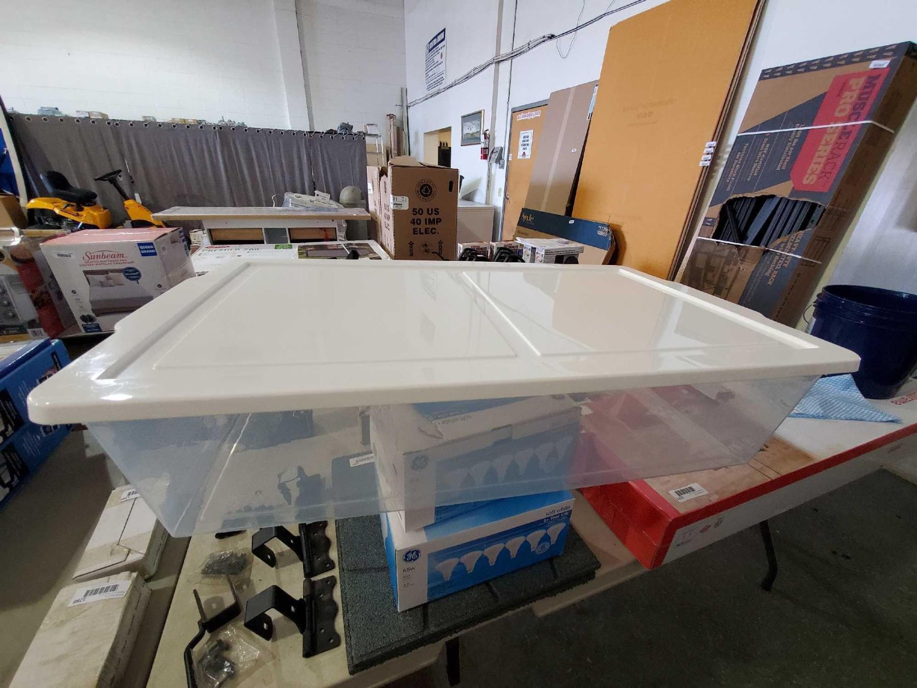New Tuff Store 35 L Storage Box with Lid 73.4x42.4x16.8cm