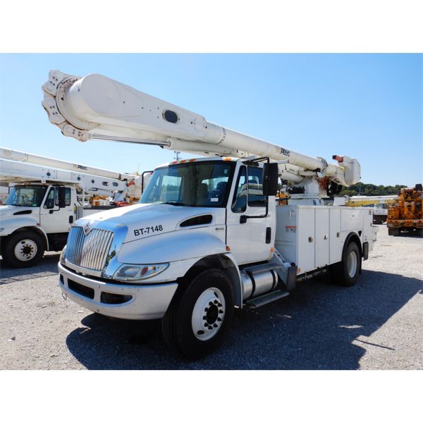 2014 INTERNATIONAL 4300 Bucket Truck