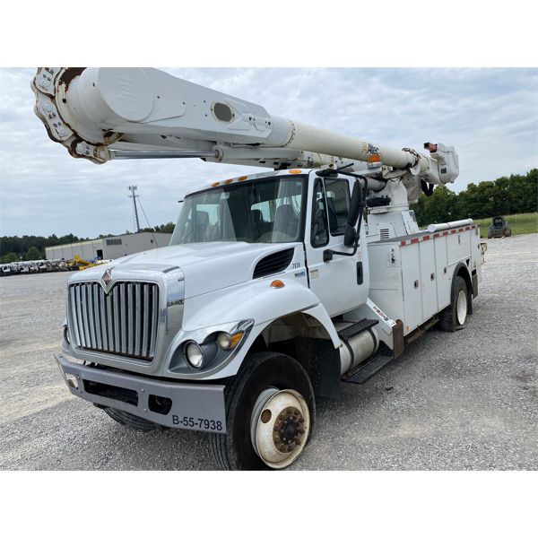 2014 INTERNATIONAL 7300 Bucket Truck