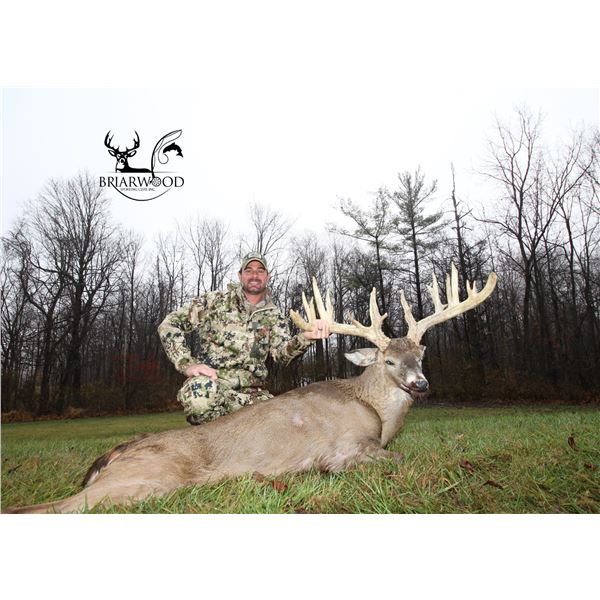3-day/4-night Ohio Hunt for 2 Northeastern Whitetail Deer for 2 Hunters