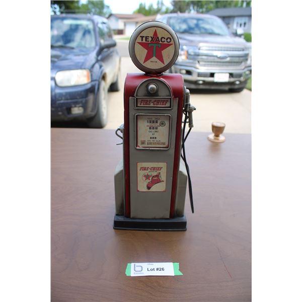 Texaco decorative gas pump