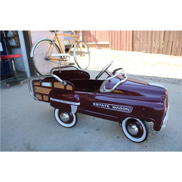 Estate wagon pedal car