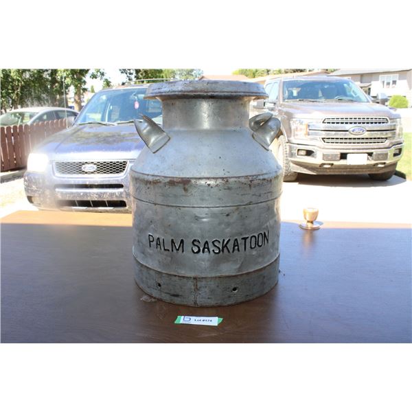 Palm Saskatoon cream can