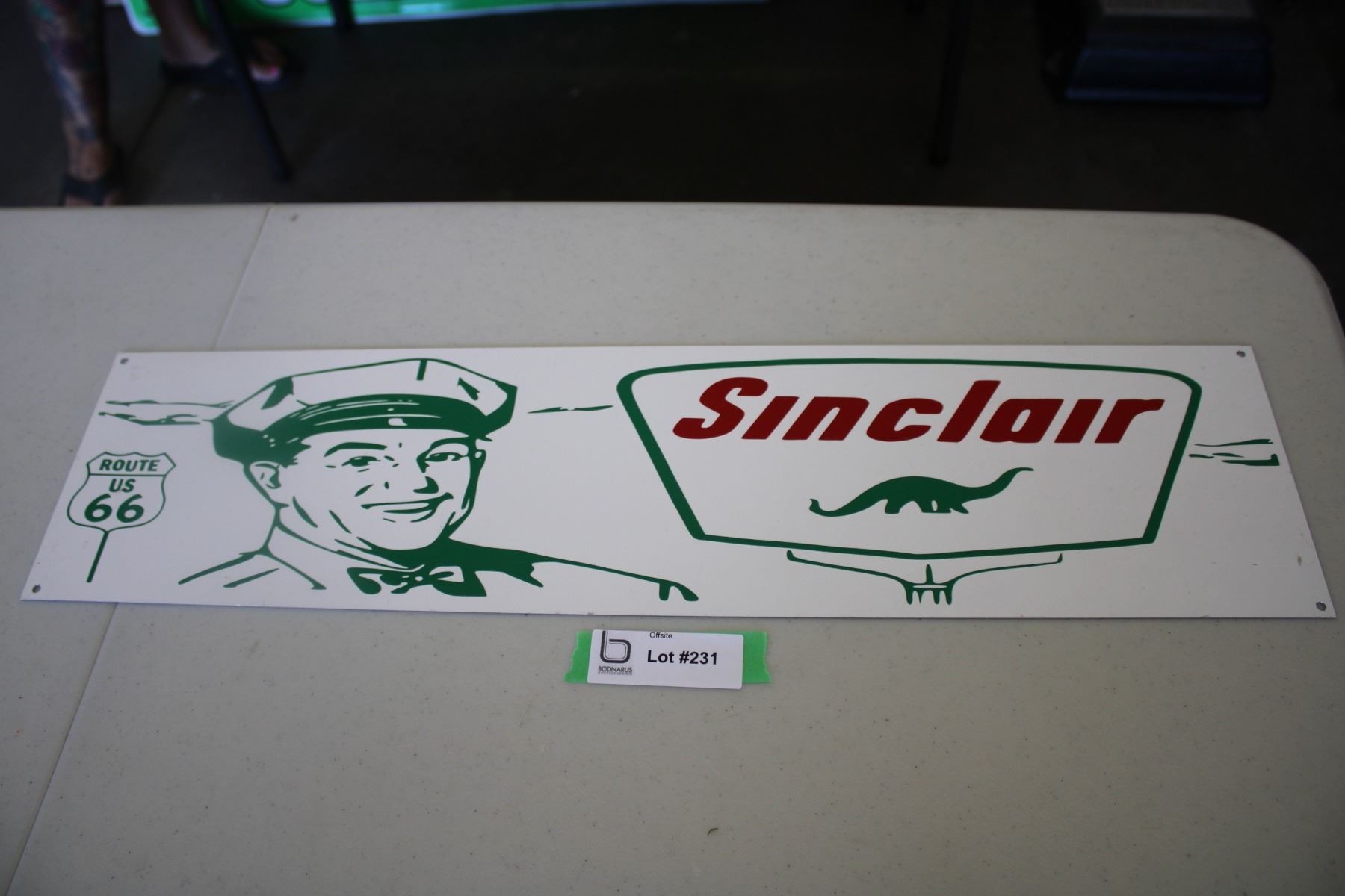 Sinclair metal sign - Bodnarus Auctioneering
