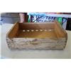 Image 2 : Wooden grapes crate (California)