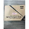 Image 1 : *NEW* Lot Of 1 Box Of Non Slip Velvet Hangers