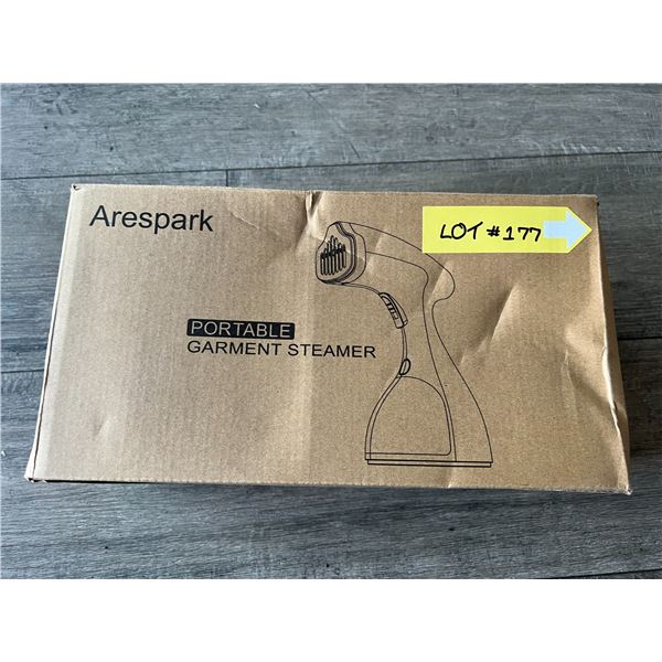 *NEW* Lot Of 1 Portable Garment Steamer