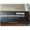 Image 2 : *NEW* Lot Of 1 Silicone Kitchen Utensils Set - Gray