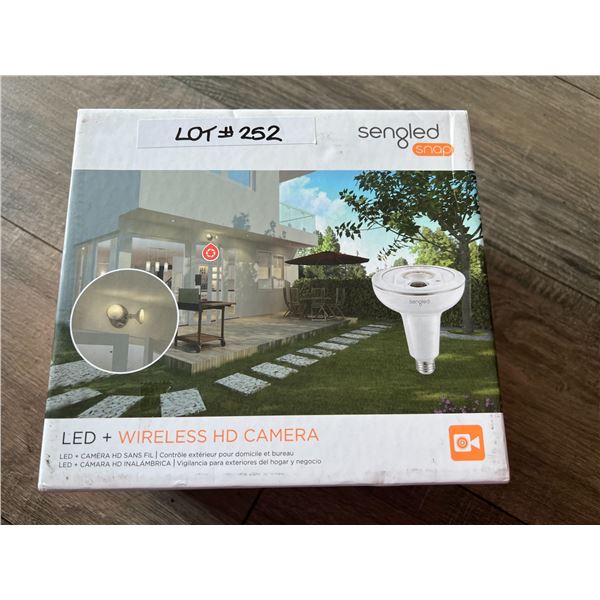 *NEW* Lot Of 1 Sengled Snap Wireless HD LED Bulb Camera