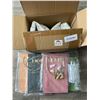 Image 1 : *NEW* Lot of 1 box of Hanging Wall Planter Sets