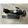 Image 2 : *USED* Lot of 1 Vintage Singer Sewing Machine