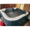 Image 1 : Inflatable Hot Tub
