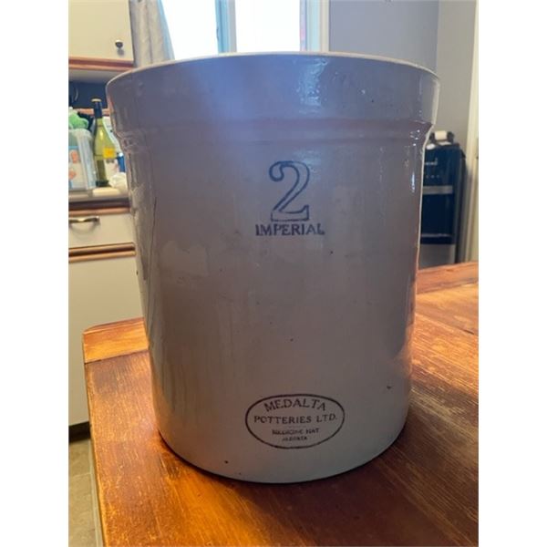 2 Gallon Crock, has a crack