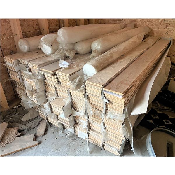 Hardwood Flooring - LARGE QUANTITY AND EXCELLENT QUALITY!   WITH ROLLS OF THE UNDERLAYER MATERIAL!!
