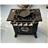 Image 1 : Cast Iron Miniature - Stove , Blue