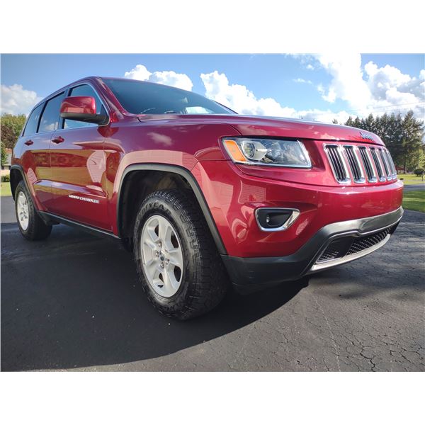 2015 JEEP GRAND CHEROKEE LAREDO  SUV / Approx. 63,000 miles